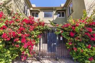 Building Photo - 906 40th St