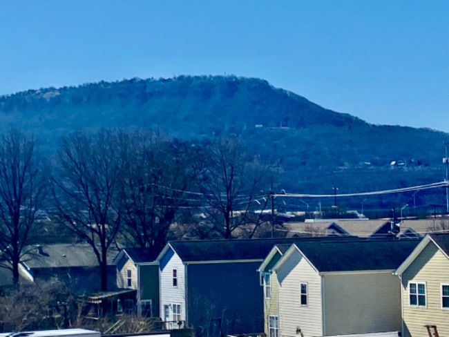 Building Photo - 4 W 17th St