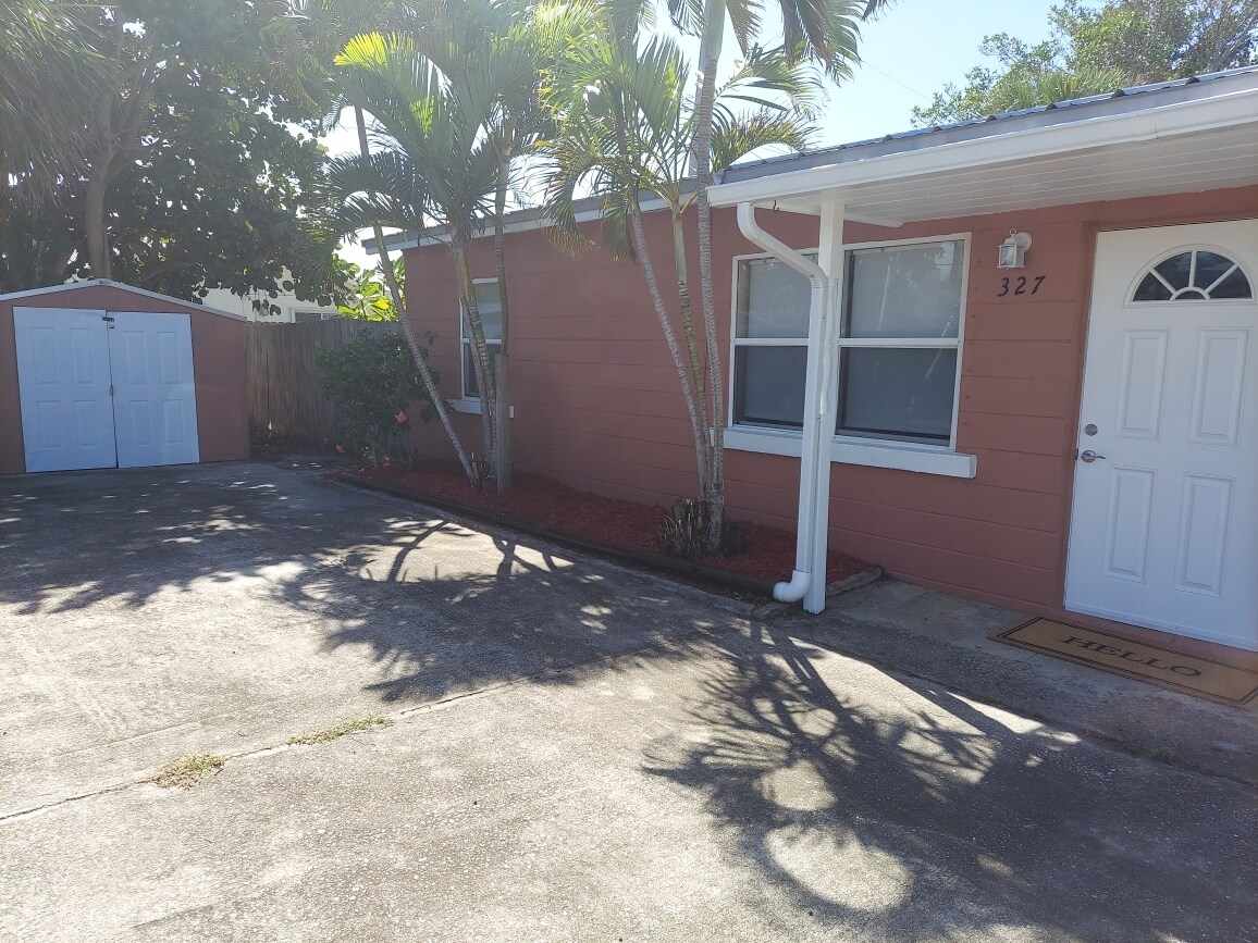 Building Photo - 327 Lee Ave