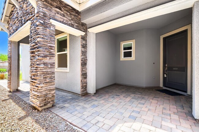 Building Photo - 342 Homeward Way