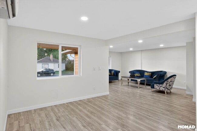 Building Photo - 126 K St NE