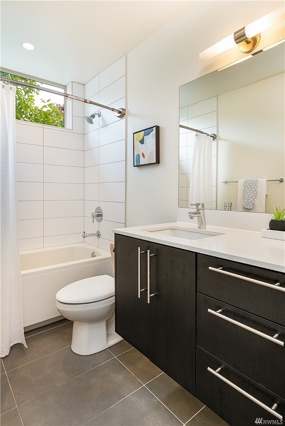 Building Photo - 5201 Phinney Ave N