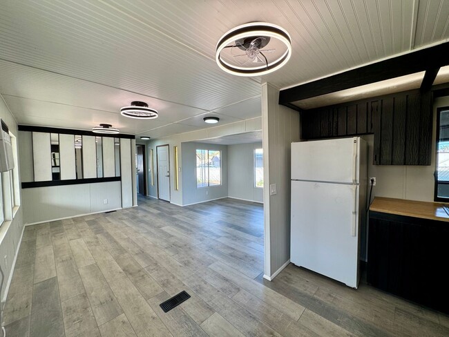 Building Photo - Cute Remodeled 3 Bedroom Home in Bullhead City, AZ