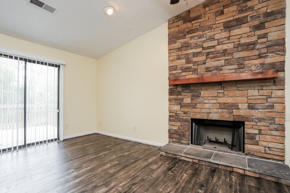 Building Photo - 496 Jaywood Dr