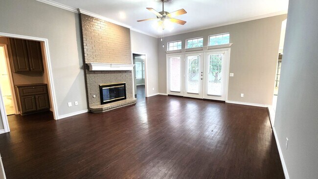 Building Photo - 3817 Yellowstone Pl