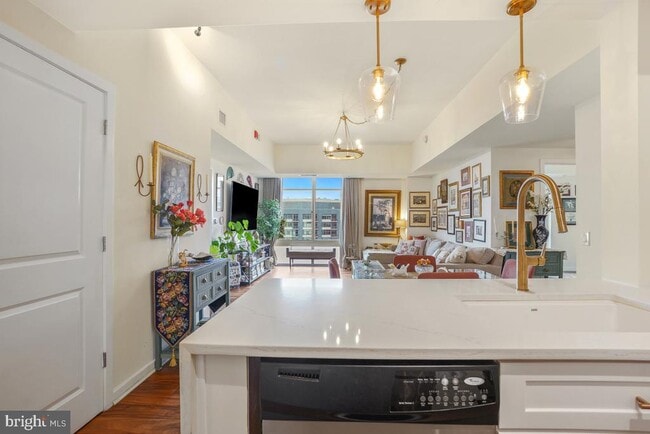Building Photo - 475 K St NW