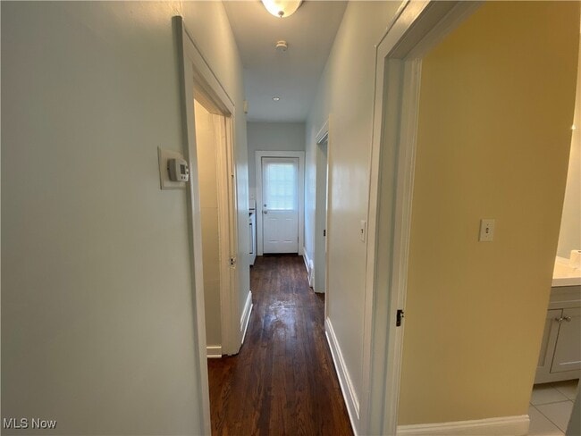 Building Photo - 857 E 188th St