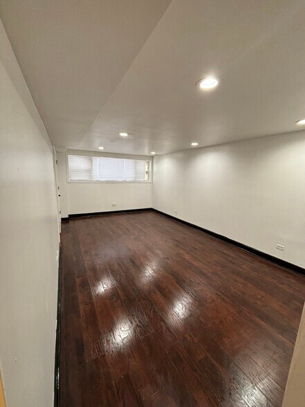 Primary Photo - 13816 S Wentworth Ave