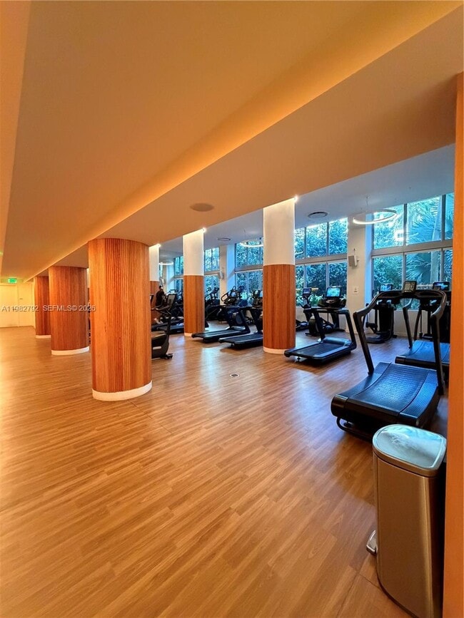 Building Photo - 1500 Bay Rd