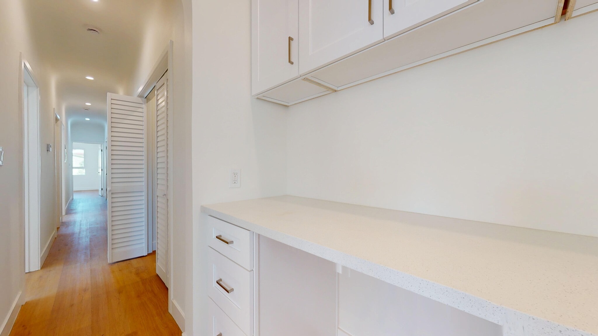 Building Photo - 5133 W 21st St