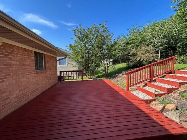 Building Photo - 5205 Nelbrook Dr
