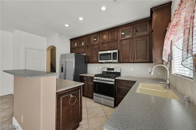 Building Photo - 1110 Tropical Star Ln