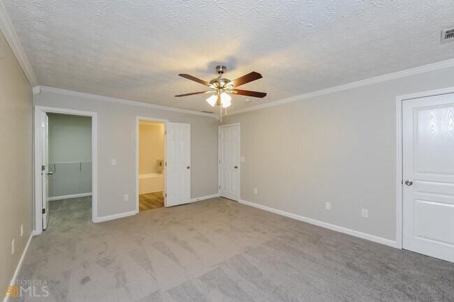 Building Photo - 4971 Shallow Ridge Ct NE