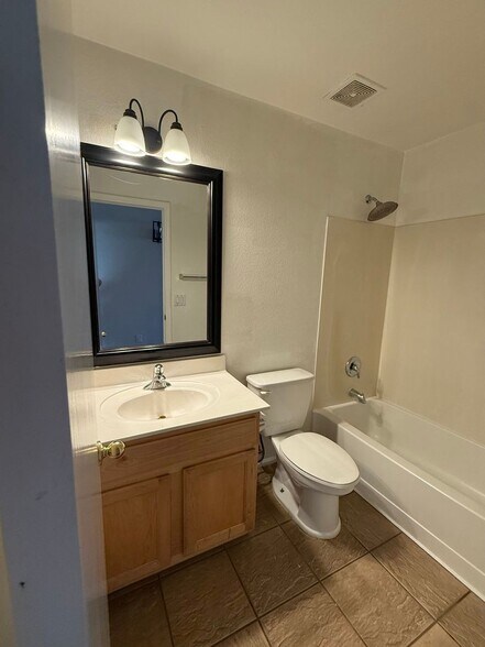 Building Photo - 2513 N 109th Ave