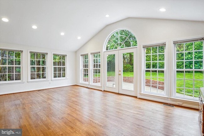 Building Photo - 6302 Orchid Dr