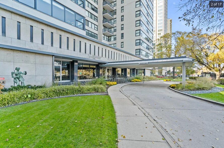 Building Photo - 3430 N Lake Shore Dr