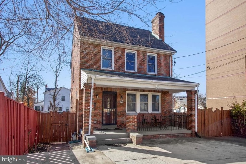 Building Photo - 844 Sligo Ave