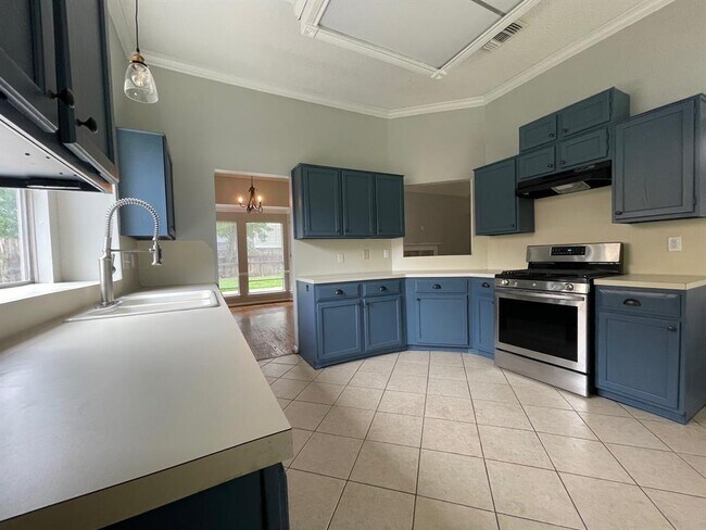 Building Photo - 2926 Lakefield Way