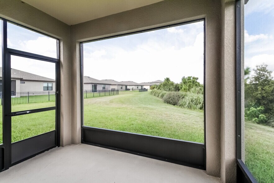 Building Photo - 10716 55th Ct E