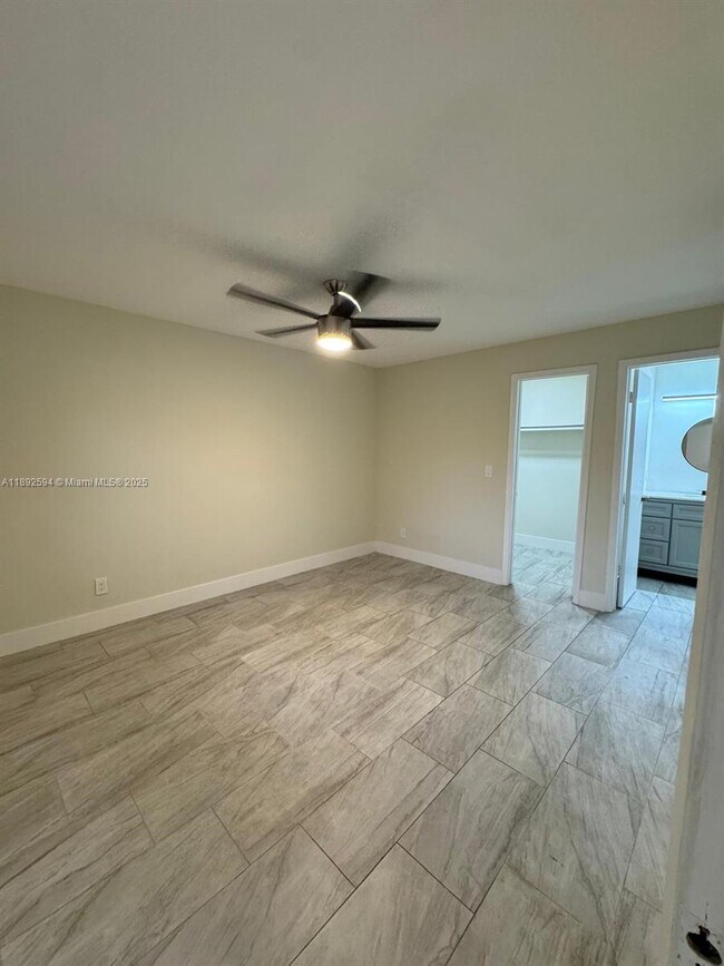 Building Photo - 8737 NW 39th St