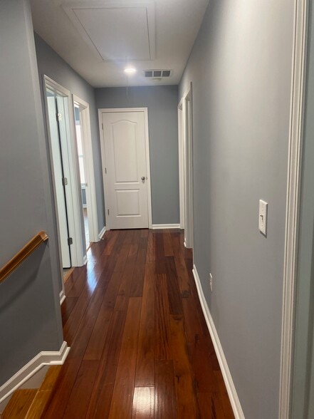 Building Photo - 2007 Peach Shoals Cir