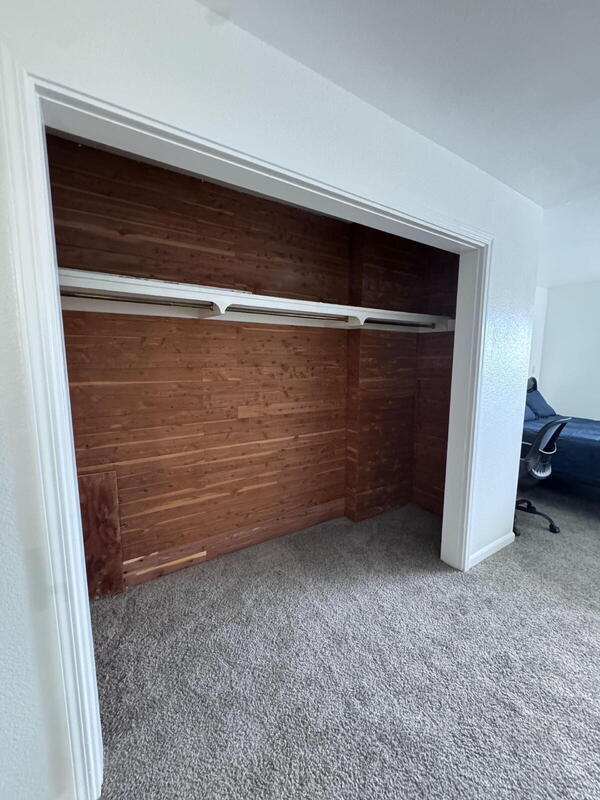 Building Photo - 2445 Town Cir