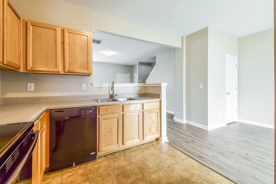 Building Photo - 2285 Bigwood Trl