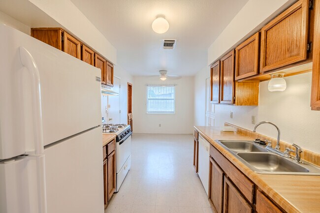 Building Photo - 10724 Onyxstone St