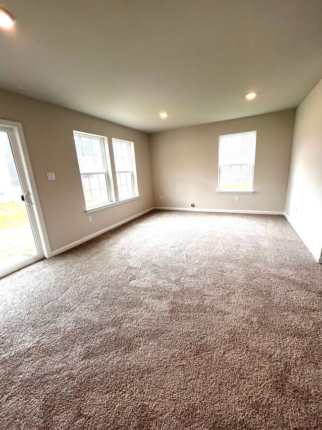 Building Photo - 20 Rothbury Ct
