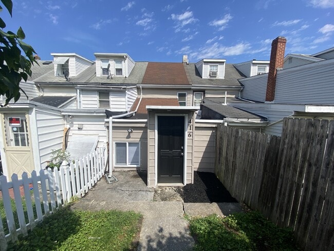 Building Photo - 416 Swatara St