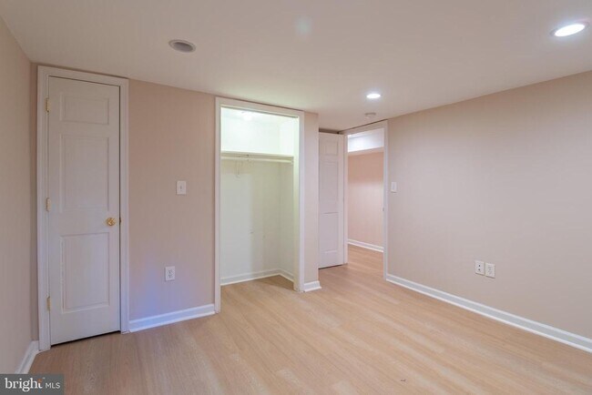 Building Photo - 1459 Chapin St NW