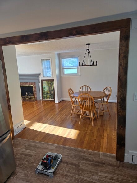 dining room - 42 Davenport Rd