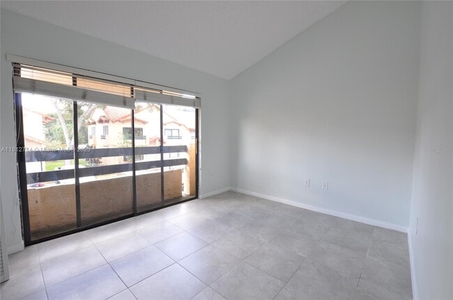 Building Photo - 7804 SW 102nd Ln