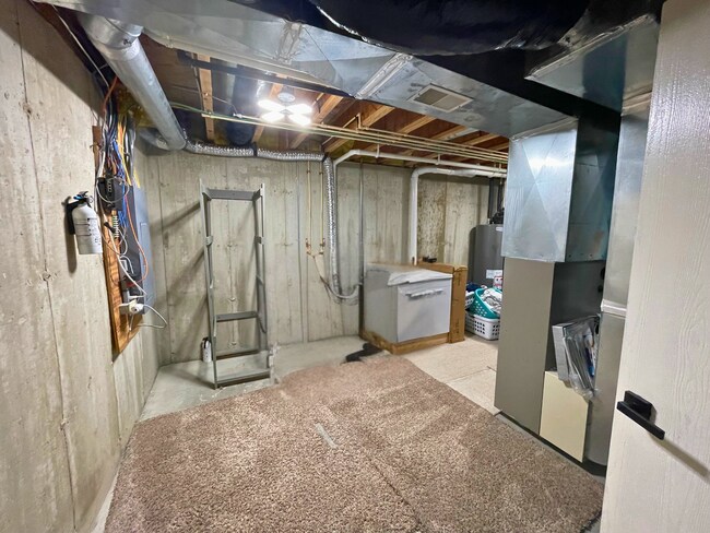 Building Photo - Freese Lane