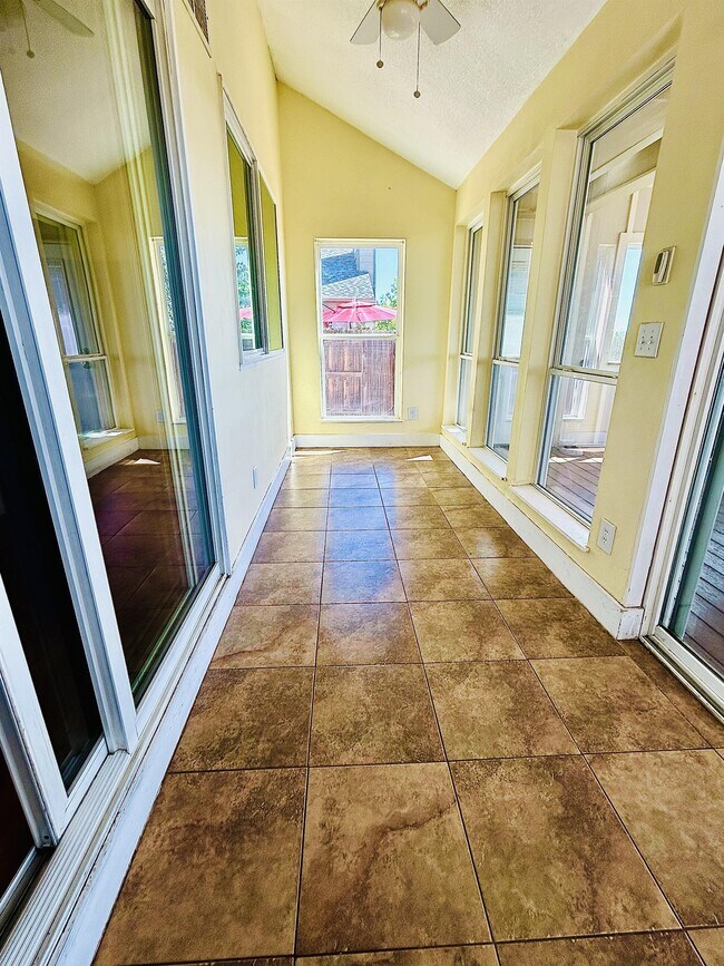Building Photo - 7890 Candleflower Cir