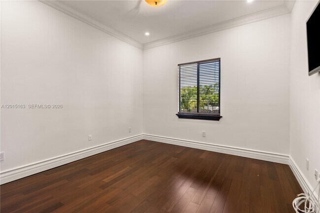 Building Photo - 5838 SW 50th St