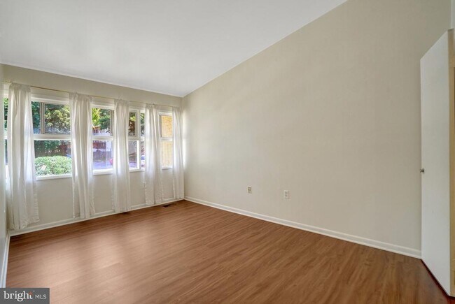 Building Photo - 4771 Parkman Ct