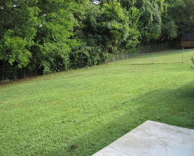 Building Photo - 3 Bedroom home for rent in a Great Neighbo...