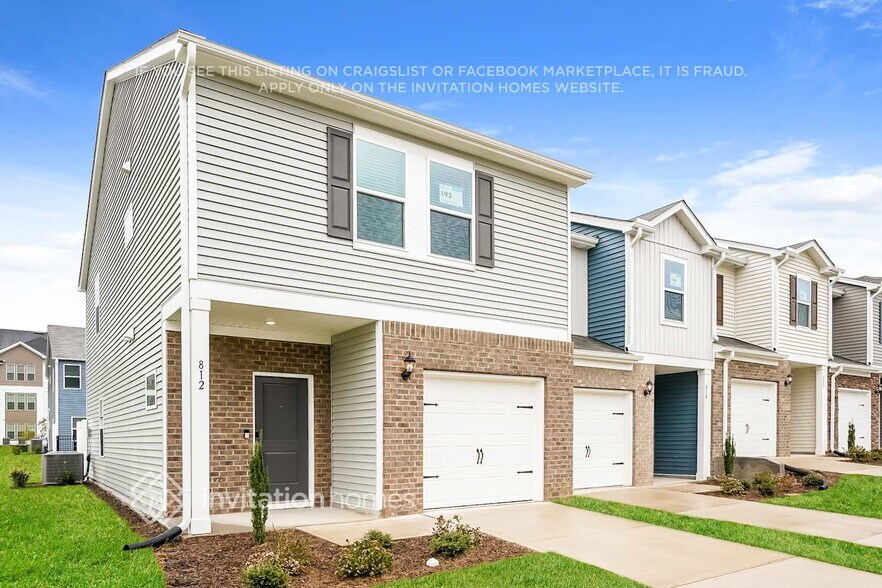 Building Photo - 812 Holiday Pk Ln