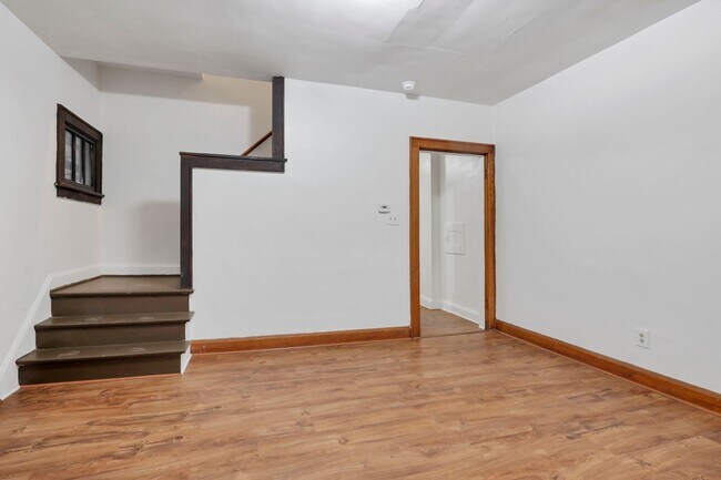 Building Photo - 1161-1163 Linwood Ave