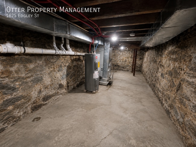 Building Photo - 1625 Edgley St