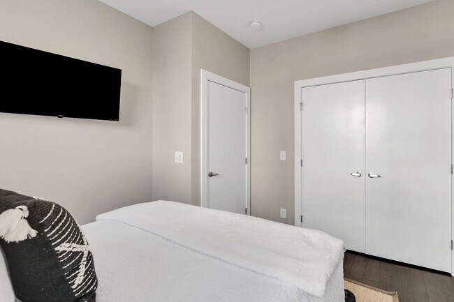 Building Photo - Nashville Skyline Retreat