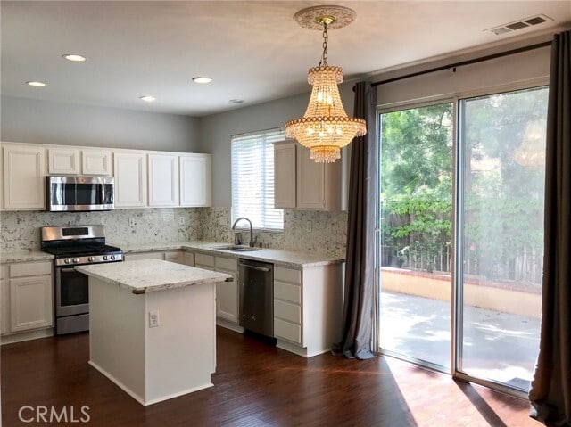 Building Photo - 15 Brookhollow