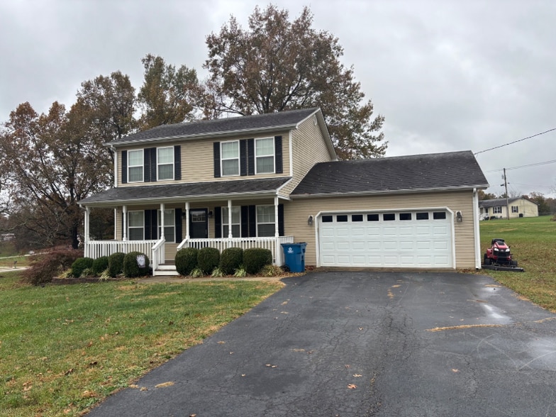 Primary Photo - 520 Ritchie Dr