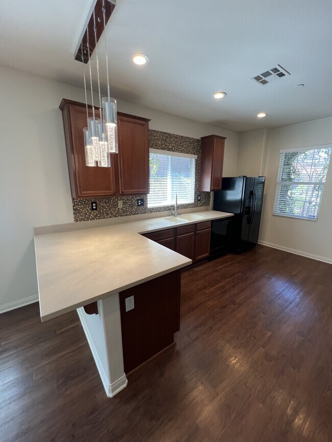 Building Photo - 42912 Beamer Ct