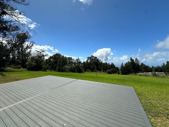 Building Photo - Piiholo Country Home