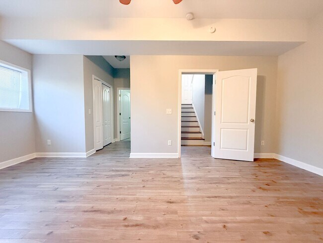 Building Photo - Spacious 4-Bedroom Home with Large Yard and Dual Garages in Cookeville  Property Description