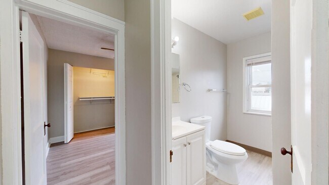 Building Photo - 7401 Jameson Rd