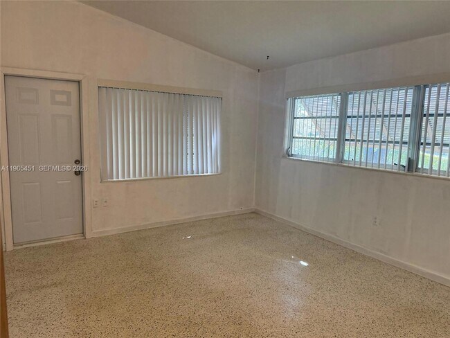 Building Photo - 11820 SW 69th Ct