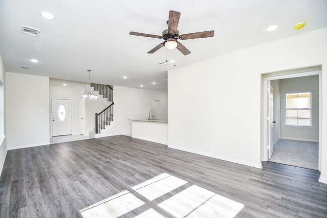 Building Photo - 12202 Heather Flower Ln